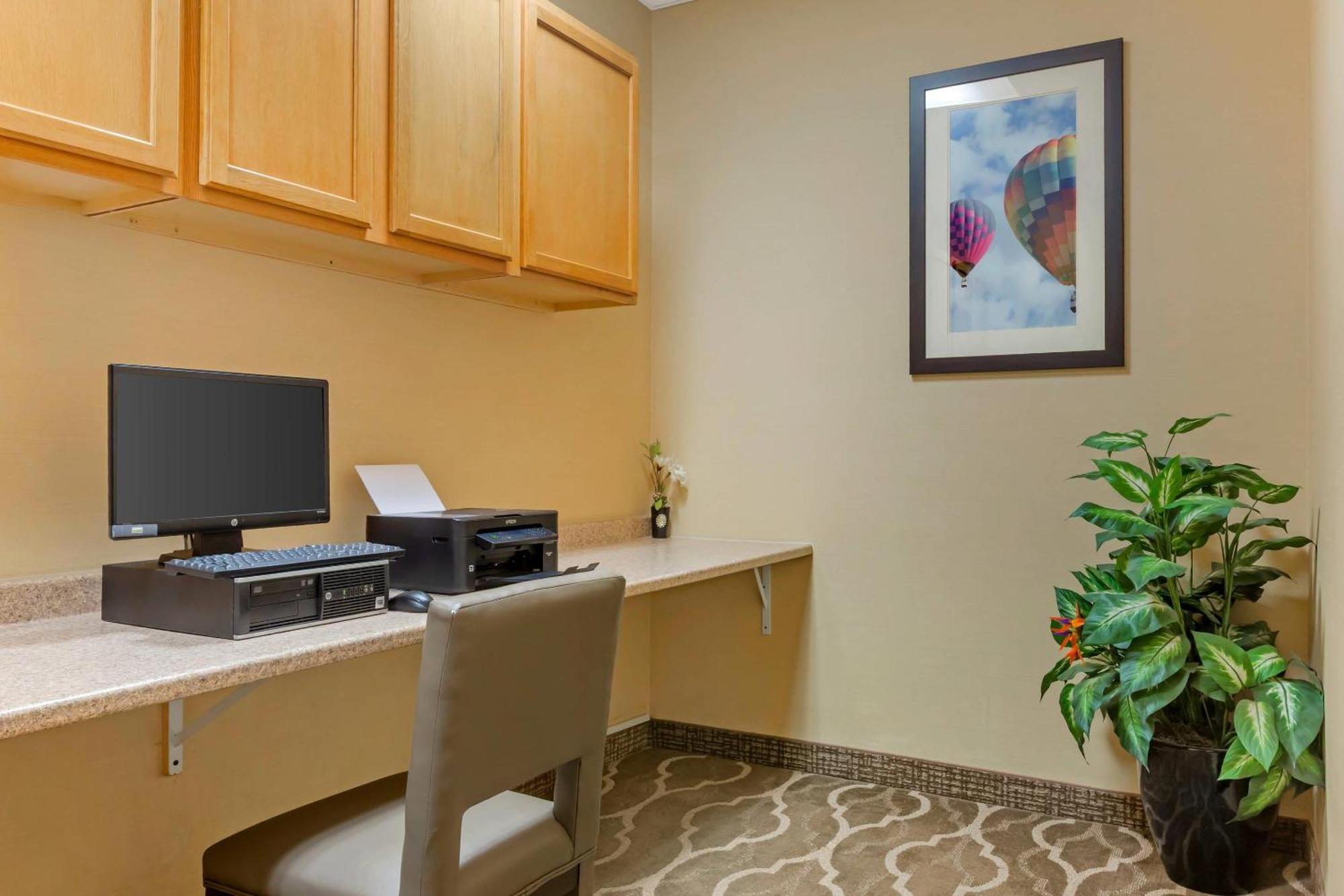 Hotel Comfort &